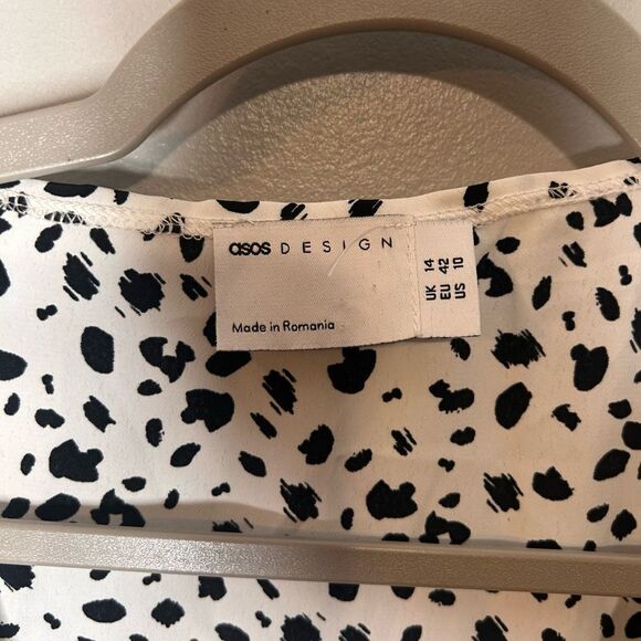 ASOS Design Dalmation Dot Mini Wrap Dress - Picture 5 of 5